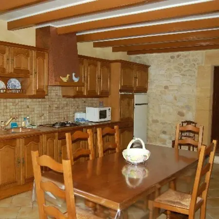 Les Deux Meules Sainte-Colombe (Gironde)